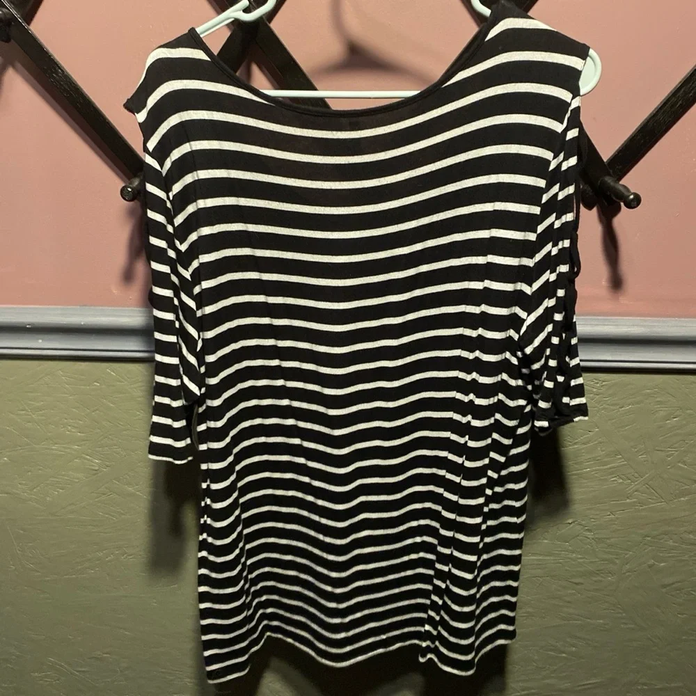 Cato Black and White Striped Top - Picture 5 of 5